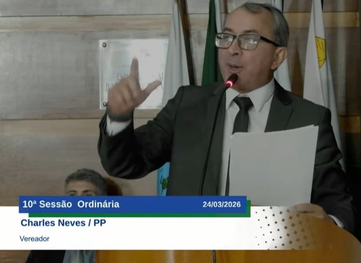 Vereador Charles Neves defende pré-candidatura de Jorginho Brum em discurso na Câmara de Angra dos Reis