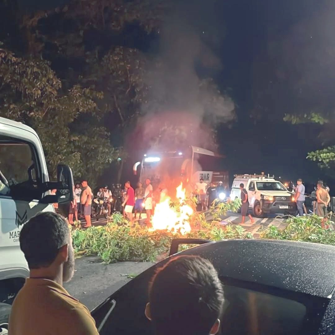 Falta de energia e de água vira rotina na vida do povo angrense