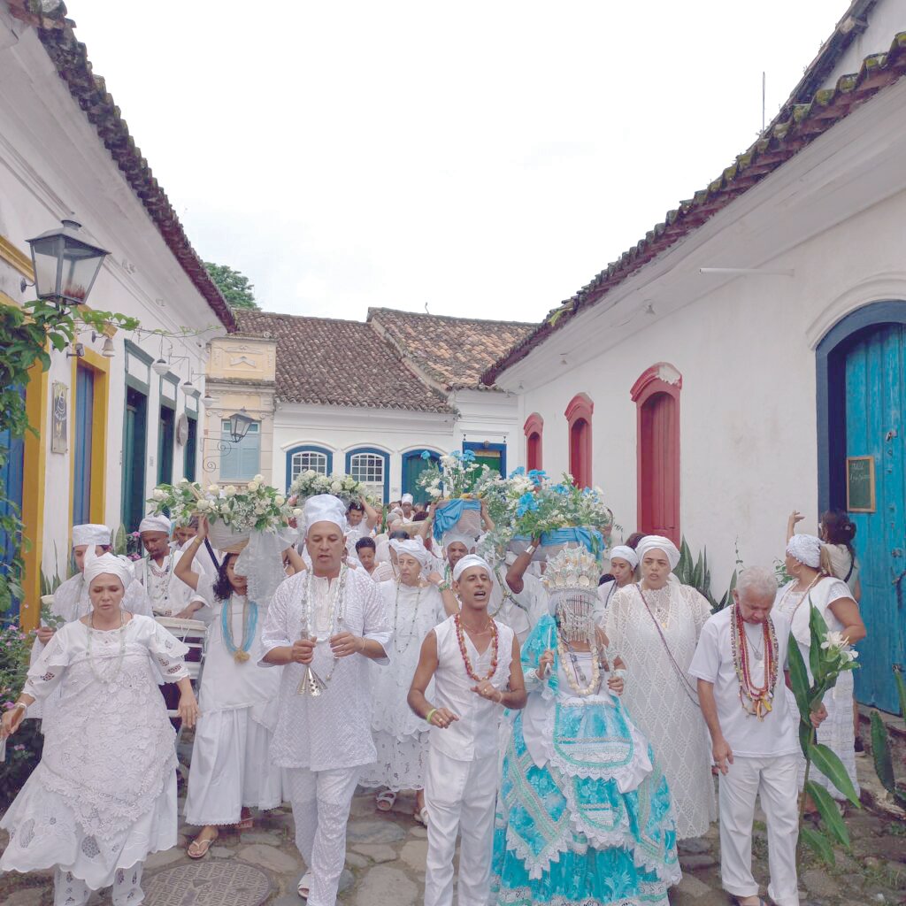 Yemanjá é celebrada em Paraty