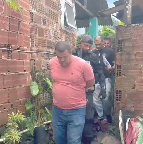 Pesca ilegal leva polícia à fábrica de silenciadores para o CV em Angra