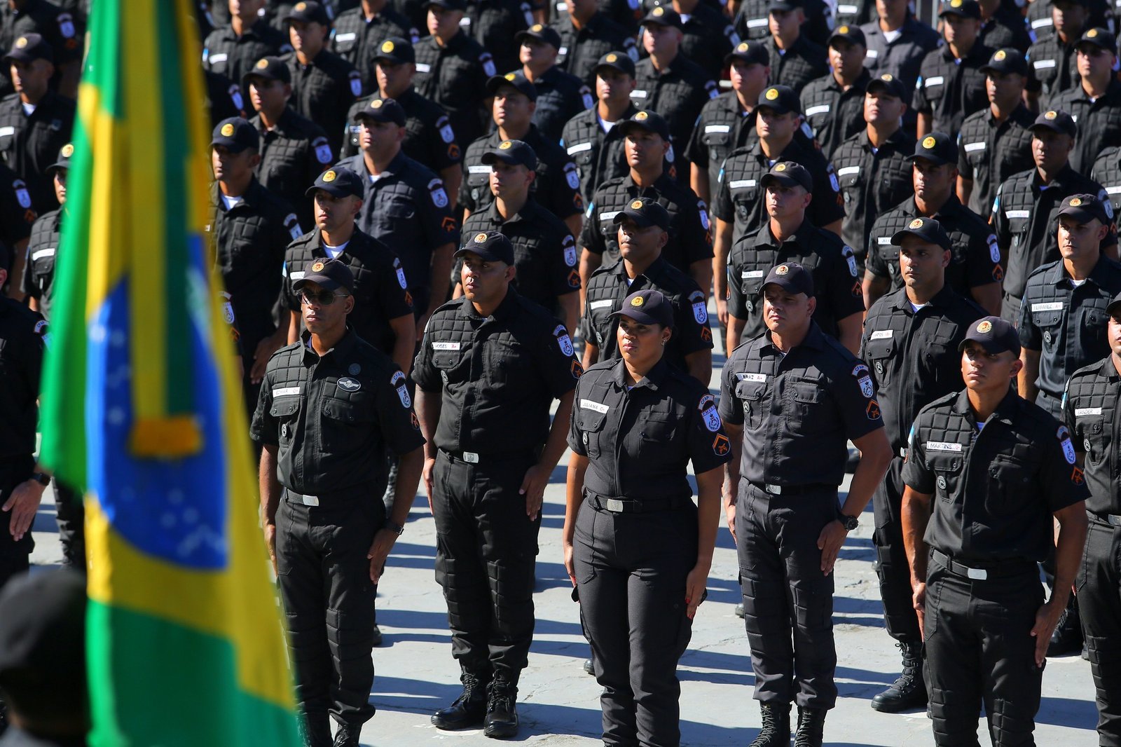 Estudo inovador revela: bônus por performance a policiais reduziu crimes no Rio de Janeiro