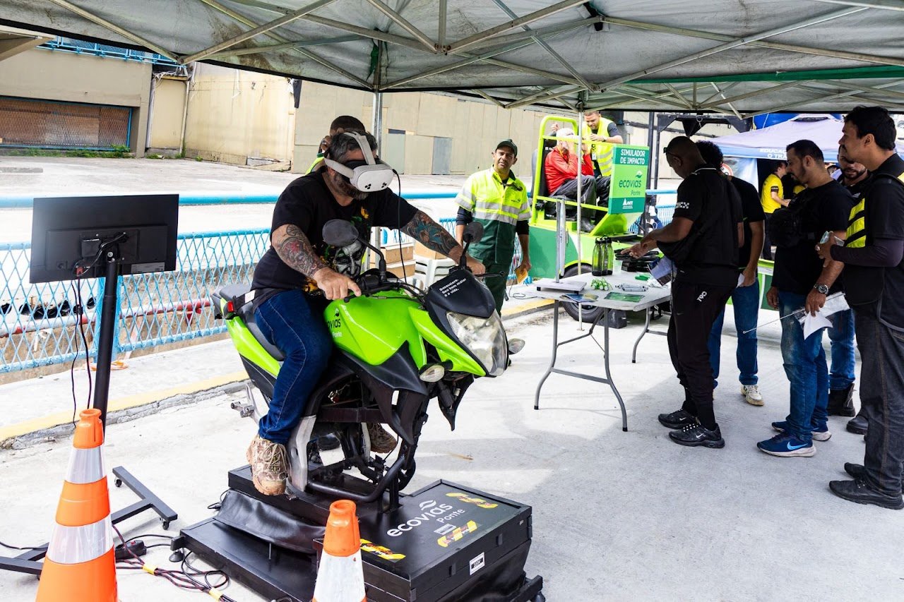 Governo do Estado promove ação educativa no Sambódromo com simulações e dinâmicas interativas envolvendo acidentes com motos