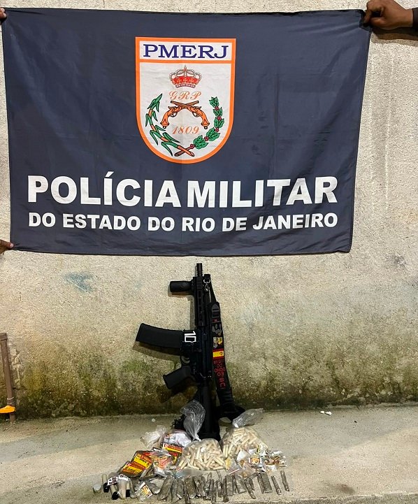33º BPM apreende  um fuzil nas Casinhas do Bracuí