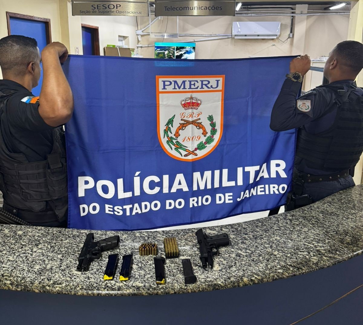 Homem é preso após ameaçar e agredir companheira em Angra dos Reis
