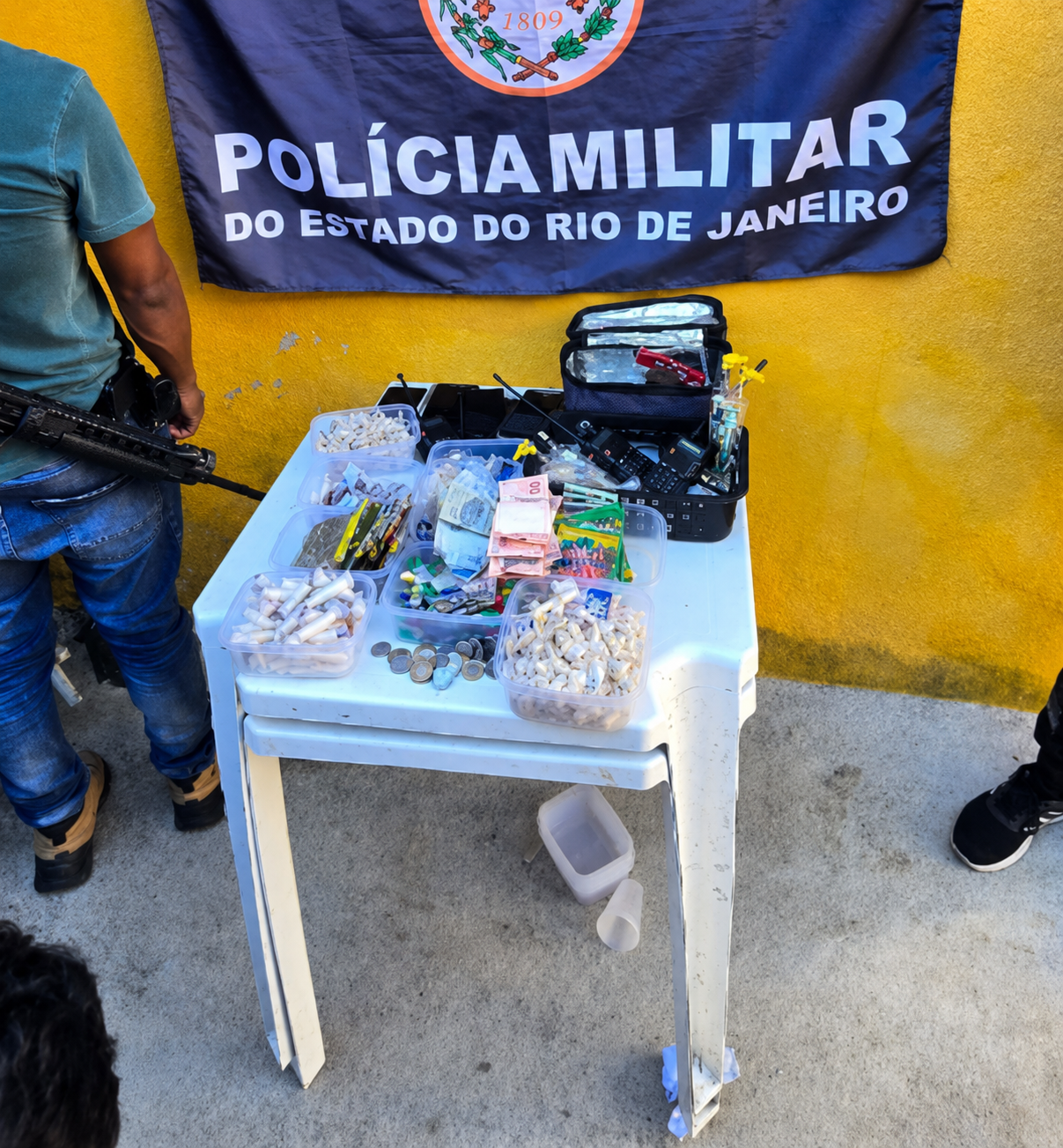 Operação da Civil e da PM no Morro do Santo Antônio termina com 7  presos