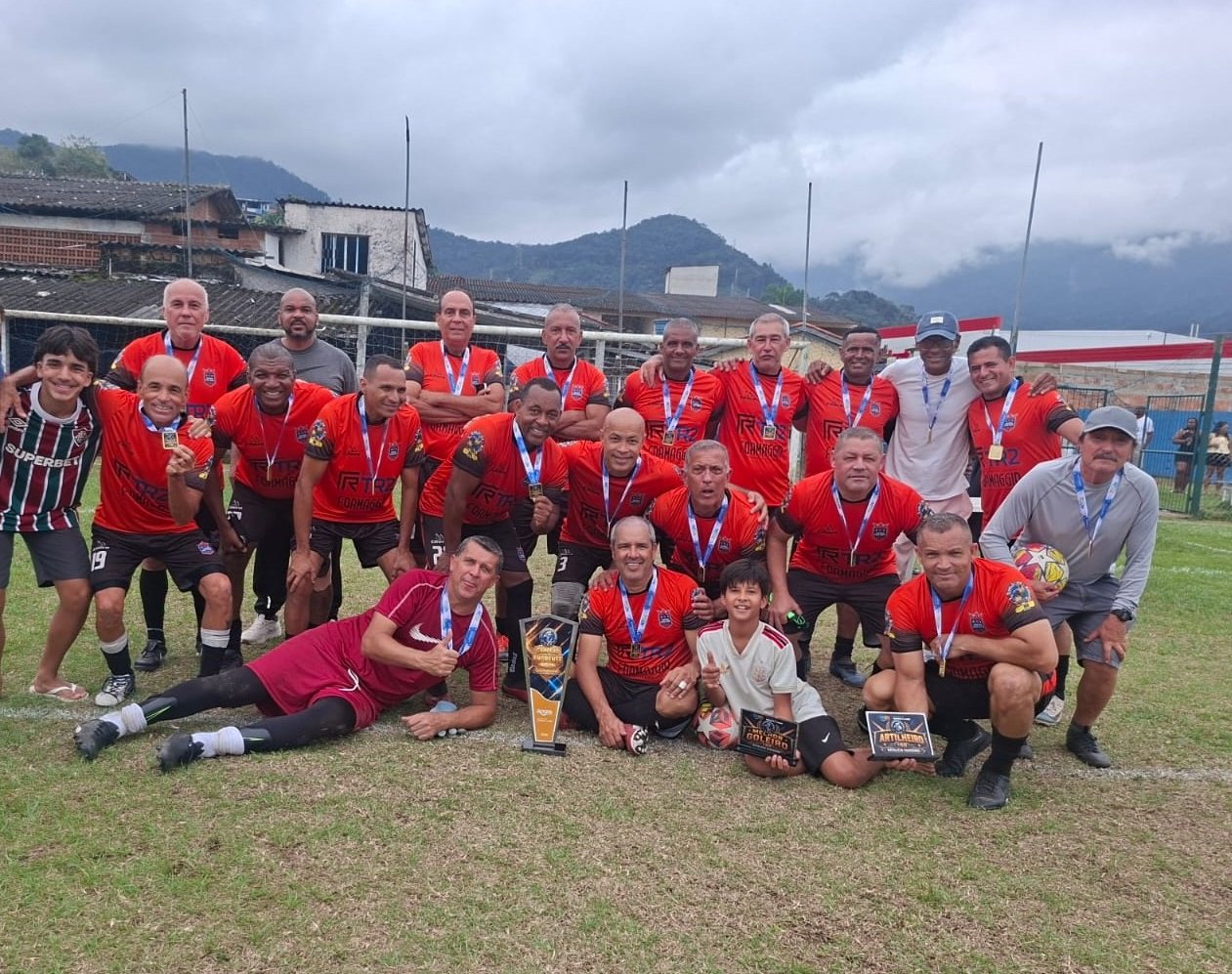 Angra Premium é campeão do Angrense de Futebol 50+