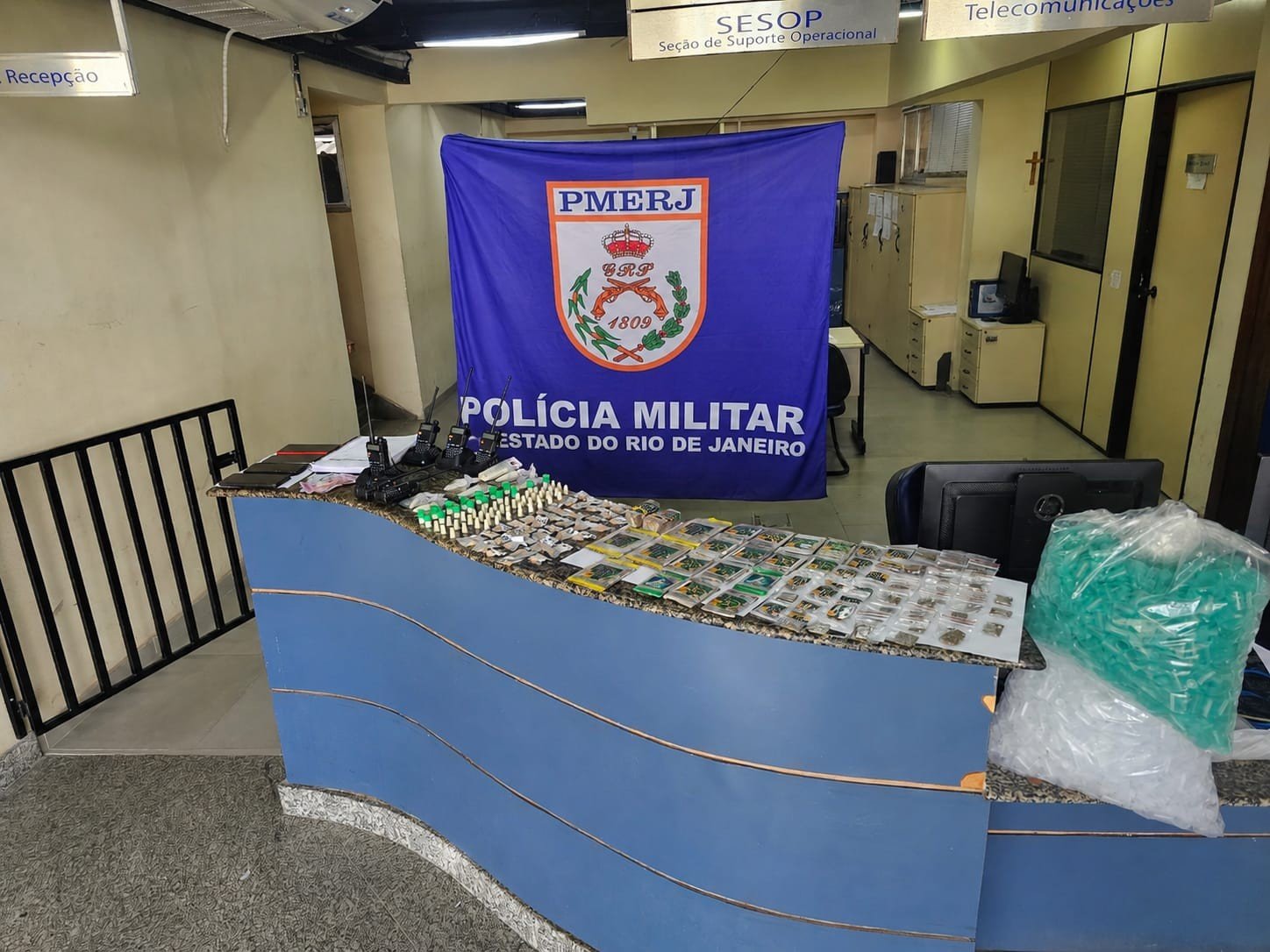Polícia prende traficantes e recusa propina de R$ 15 mil em operação na Japuíba