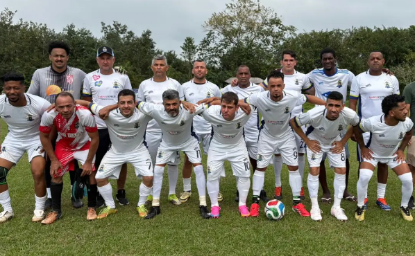 Estrela de Angra goleia Aliança Frade na Copa Angra de Futebol Carmelo Jordão 40+