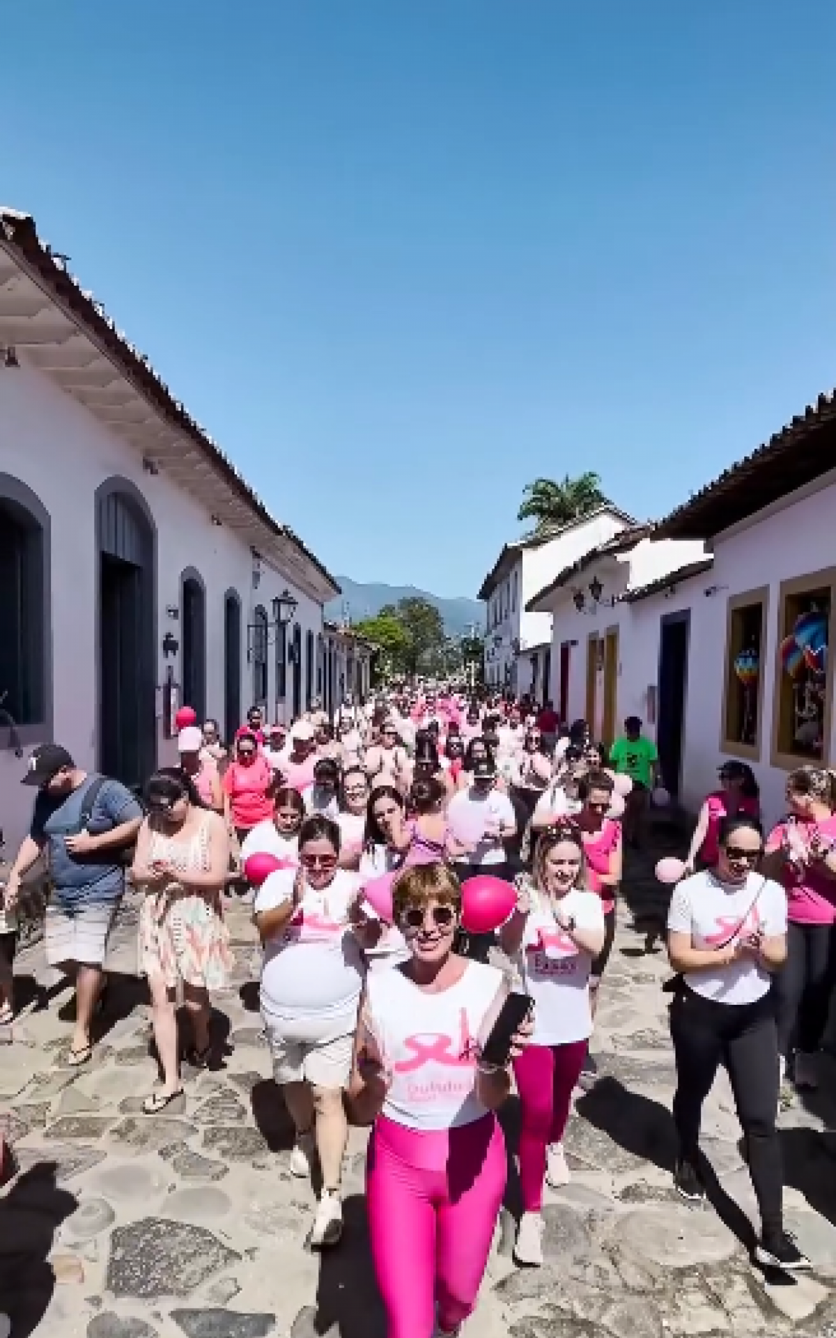 Paraty começa Outubro Rosa com caminhada histórica e nova clínica da mulher