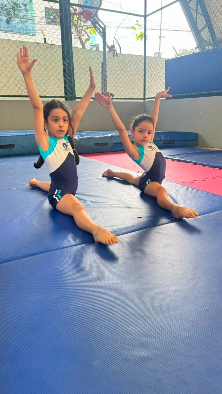 Meninas treinando