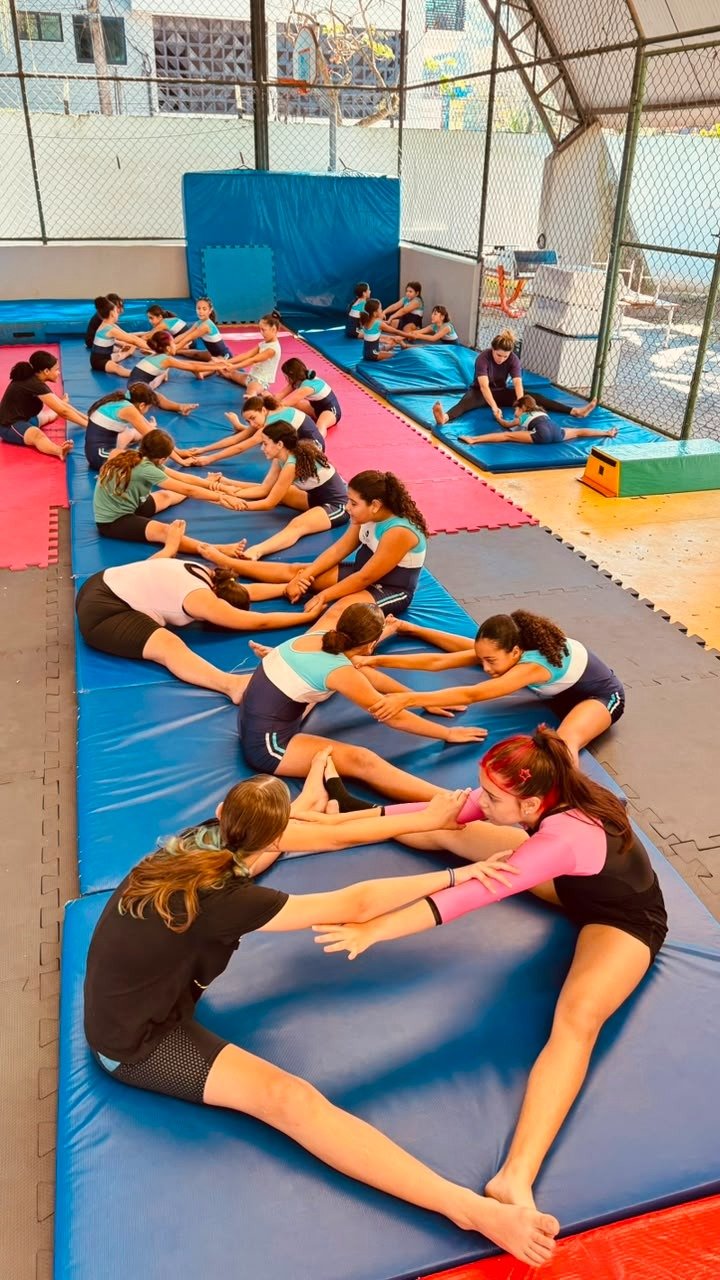 Meninas treinando
