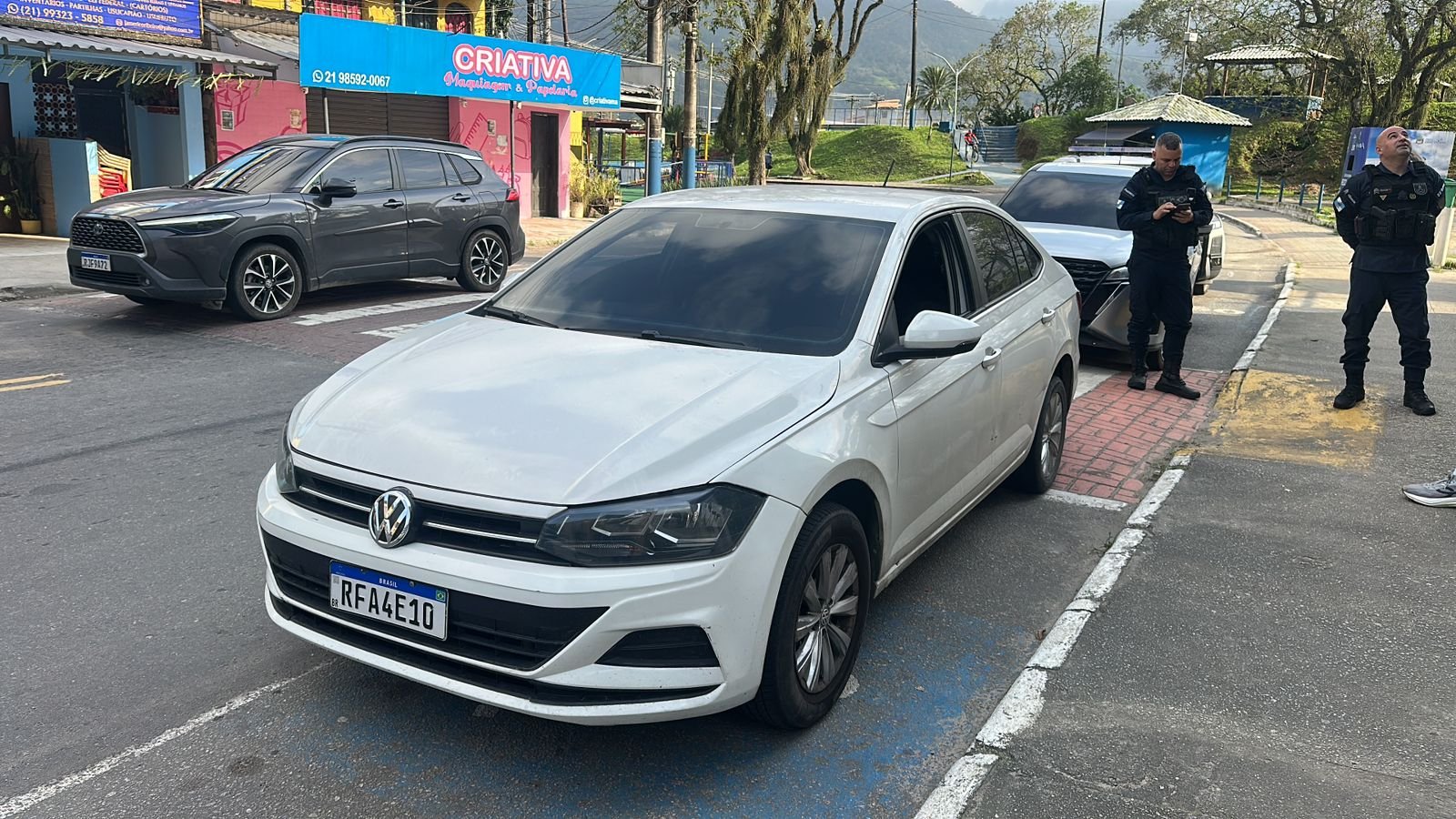 Carro usado no crime e na fuga